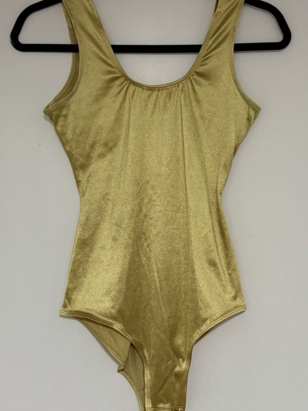 Vintage Via XXVII Women’s Gold Metallic Scoop Neck Bodysuit Size Small